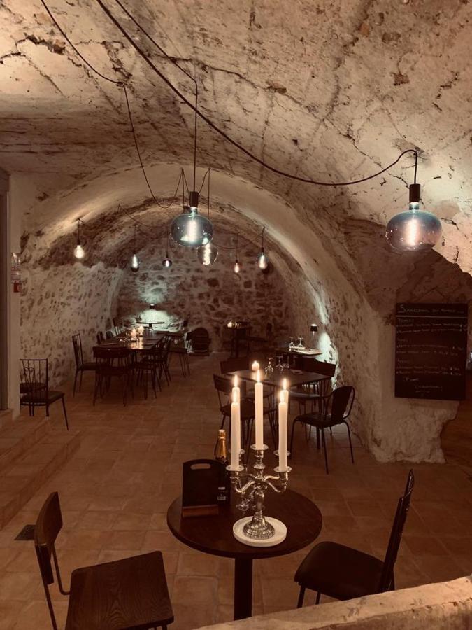 מלון לה קסטלה Mas Du Brulat מראה חיצוני תמונה